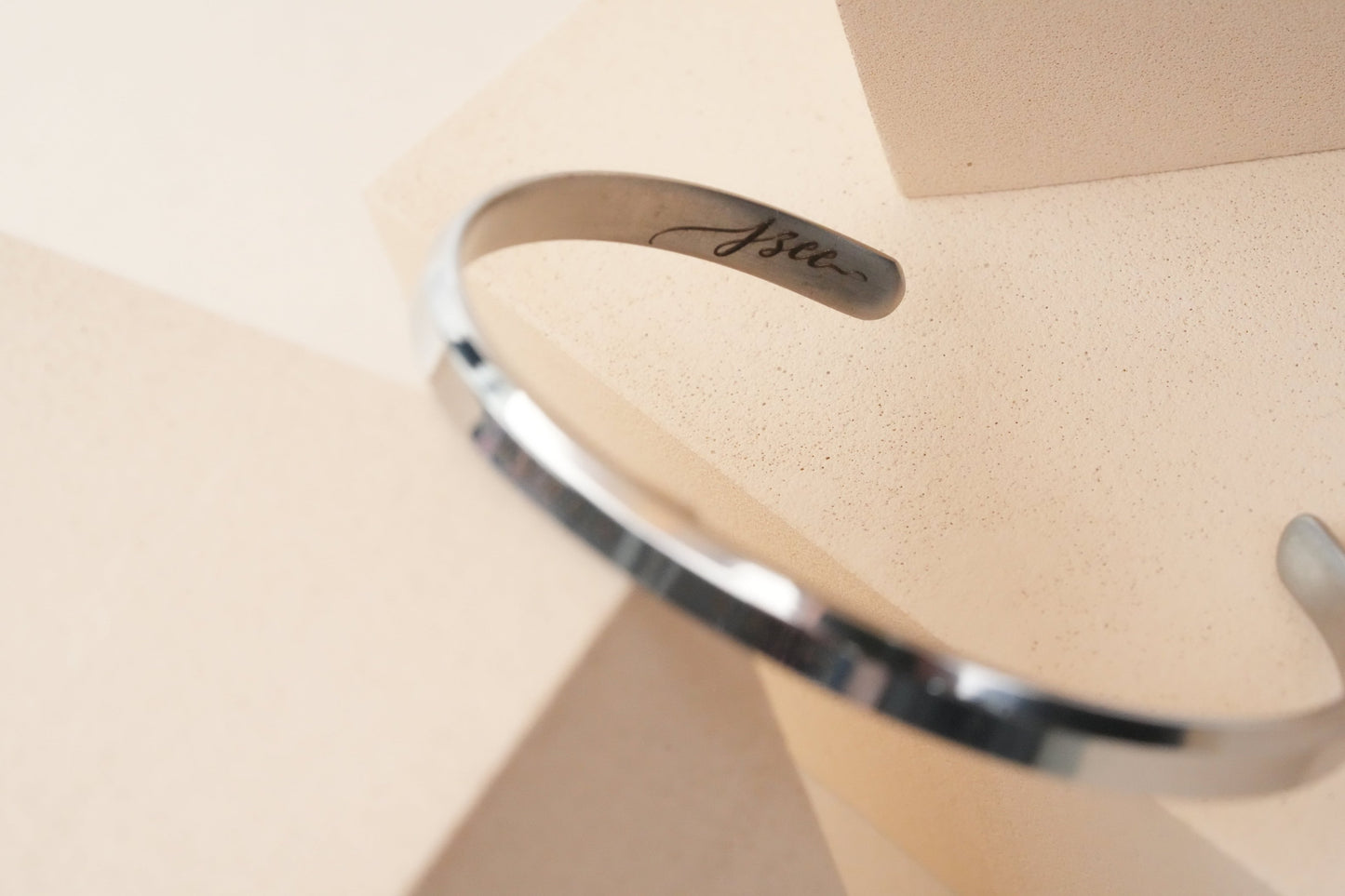 Custom Name Bracelet for Men / Women