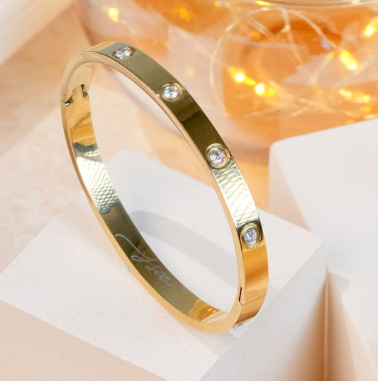 Love Bangle