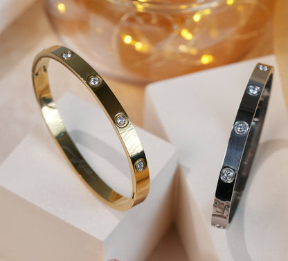 Love Bangle