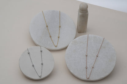 Round Stone Minimal Necklace