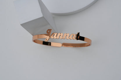 Cutting Name Bracelet